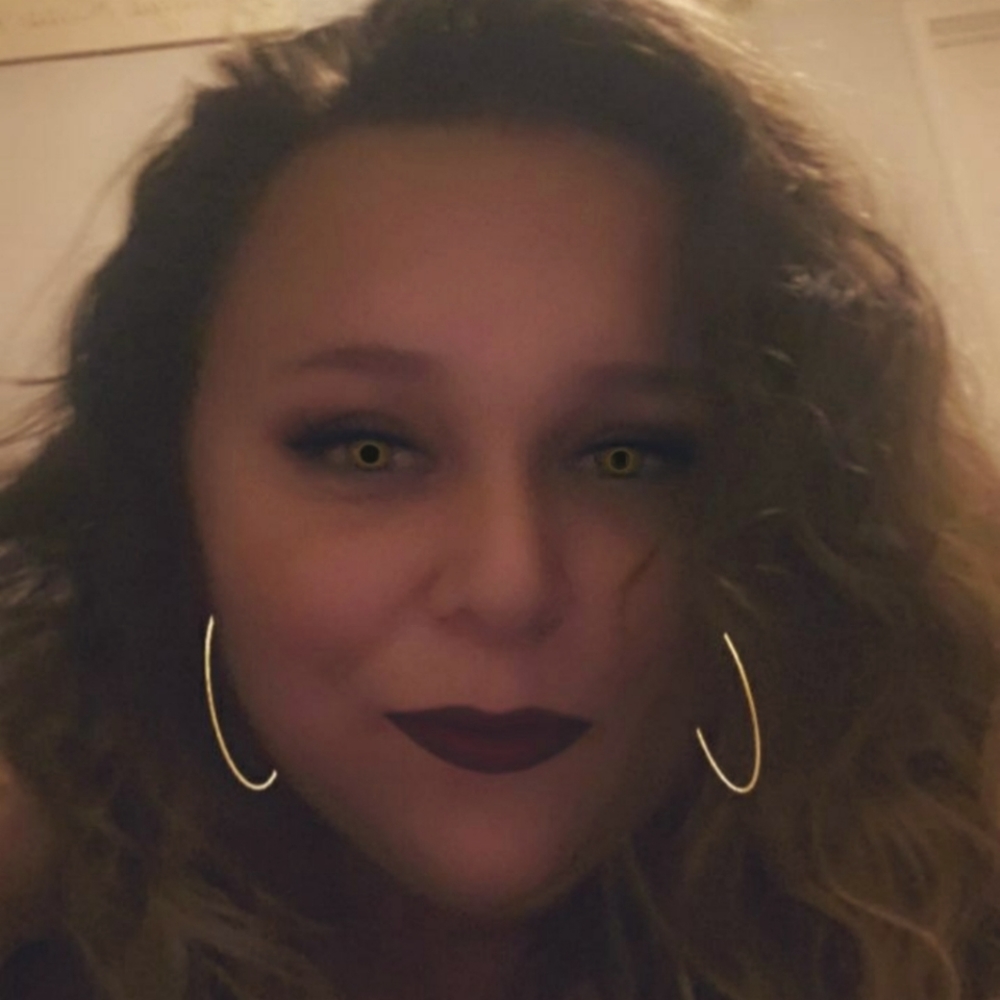 Meet your Posher, Leah